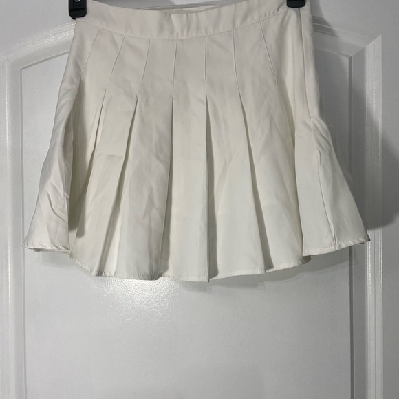 SHEIN White Skater Skirt Size Small CB-AM - Picture 4 of 4
